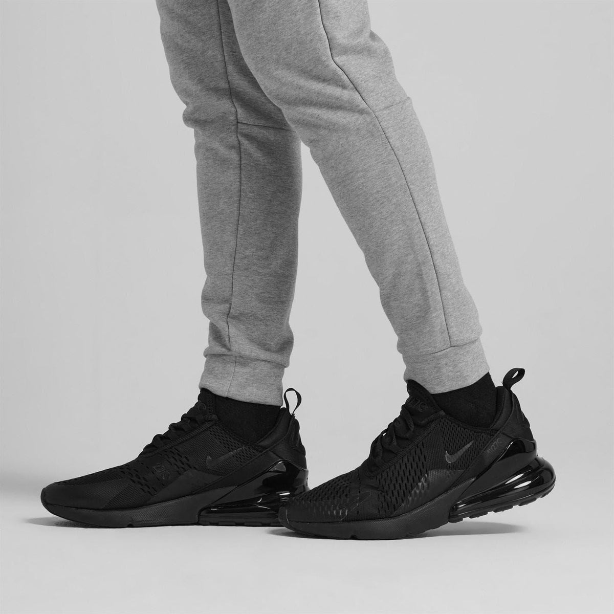 Nike Mens Max 270 Trainers