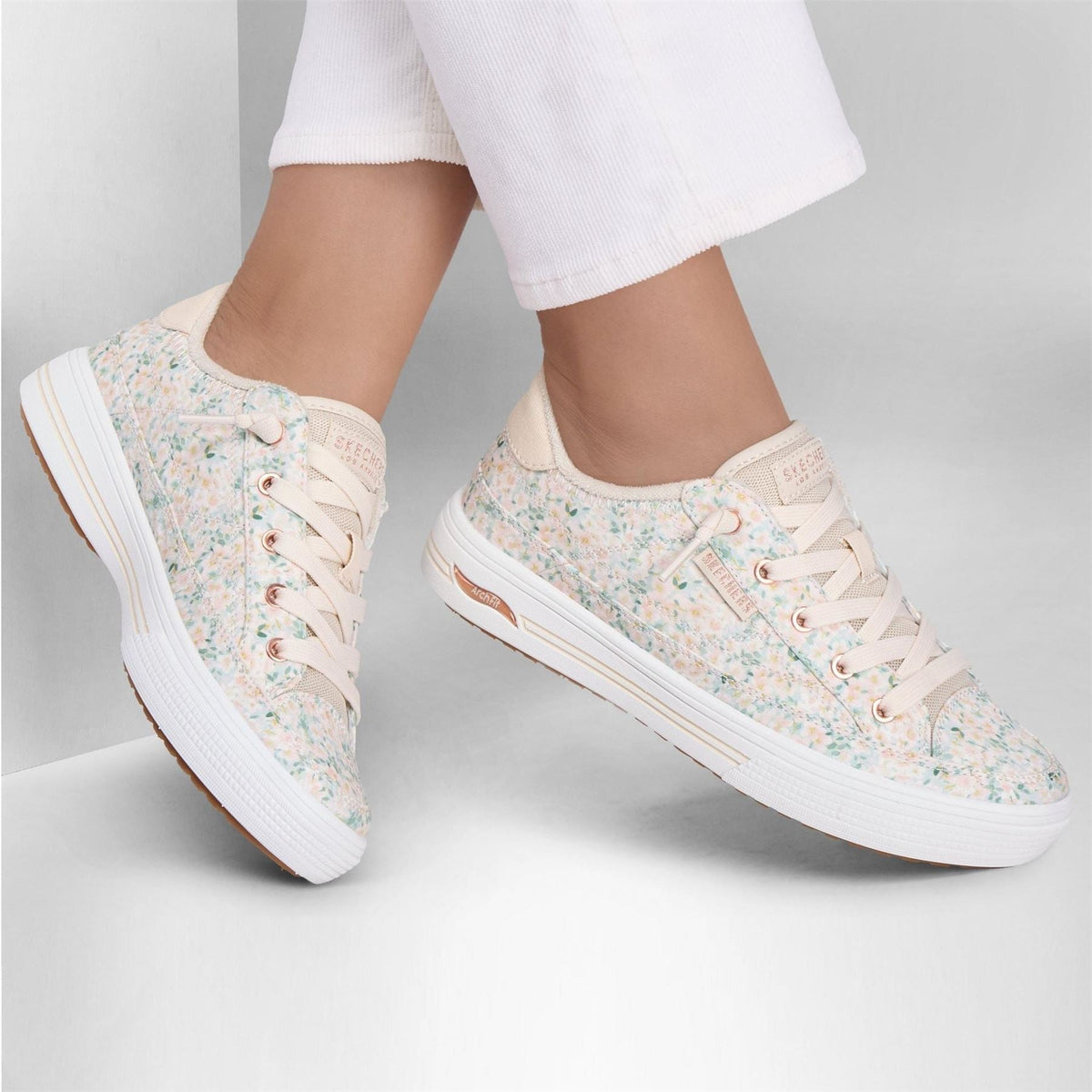 Skechers Arch Fit Arcade Floral Canvas Low Top Sneakers