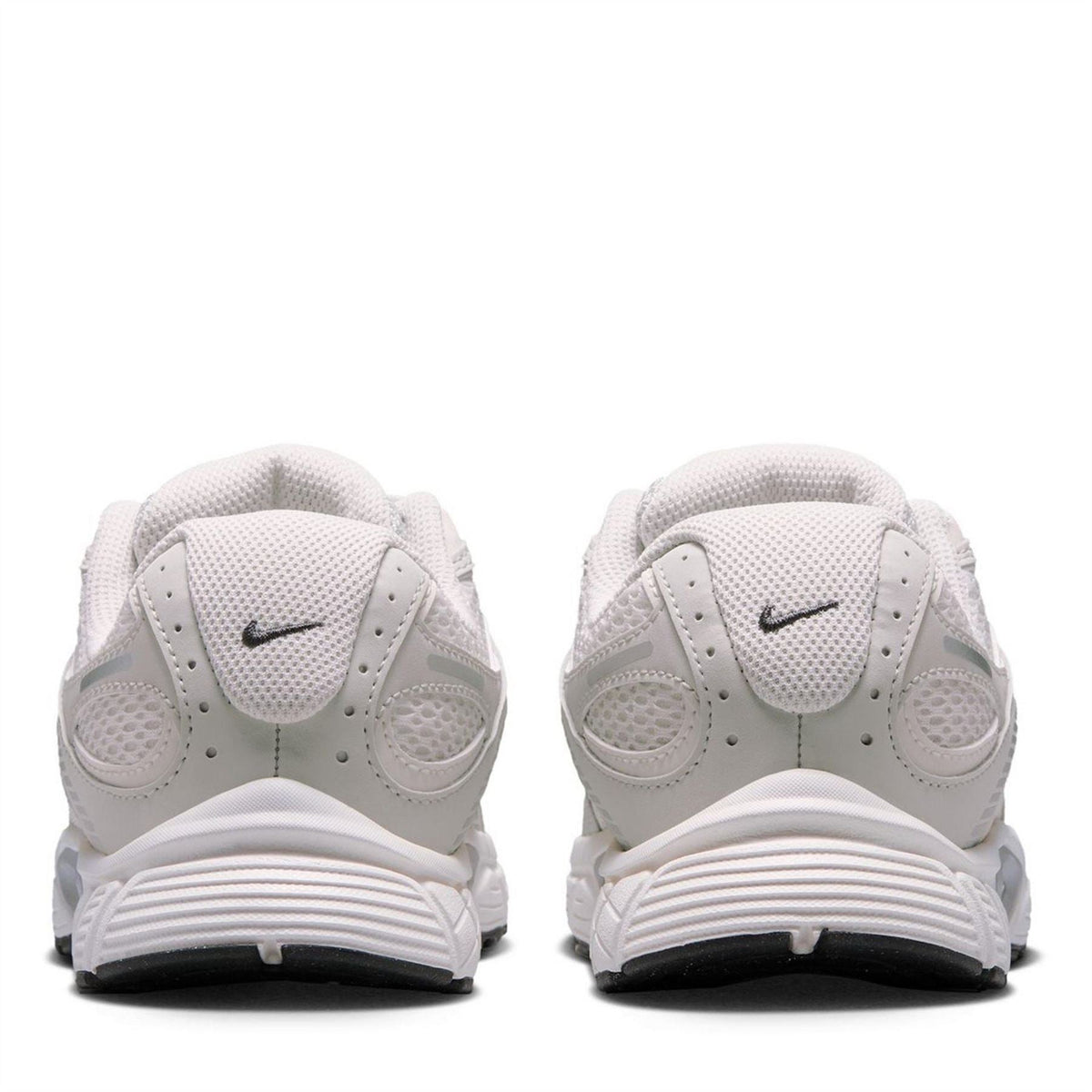 Nike V5 Runner Low Top Textured Sneakers