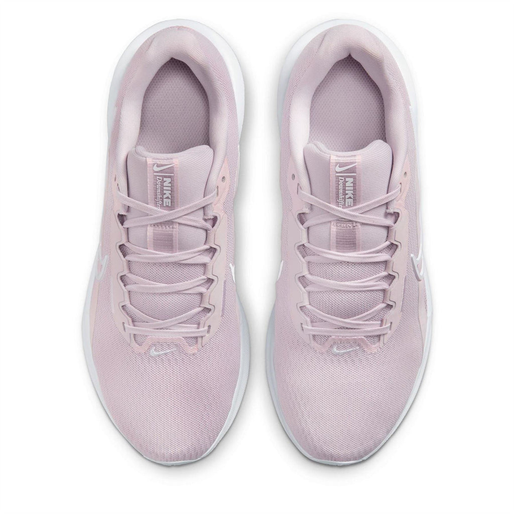 Nike Womens 13 Road Running Shoes
