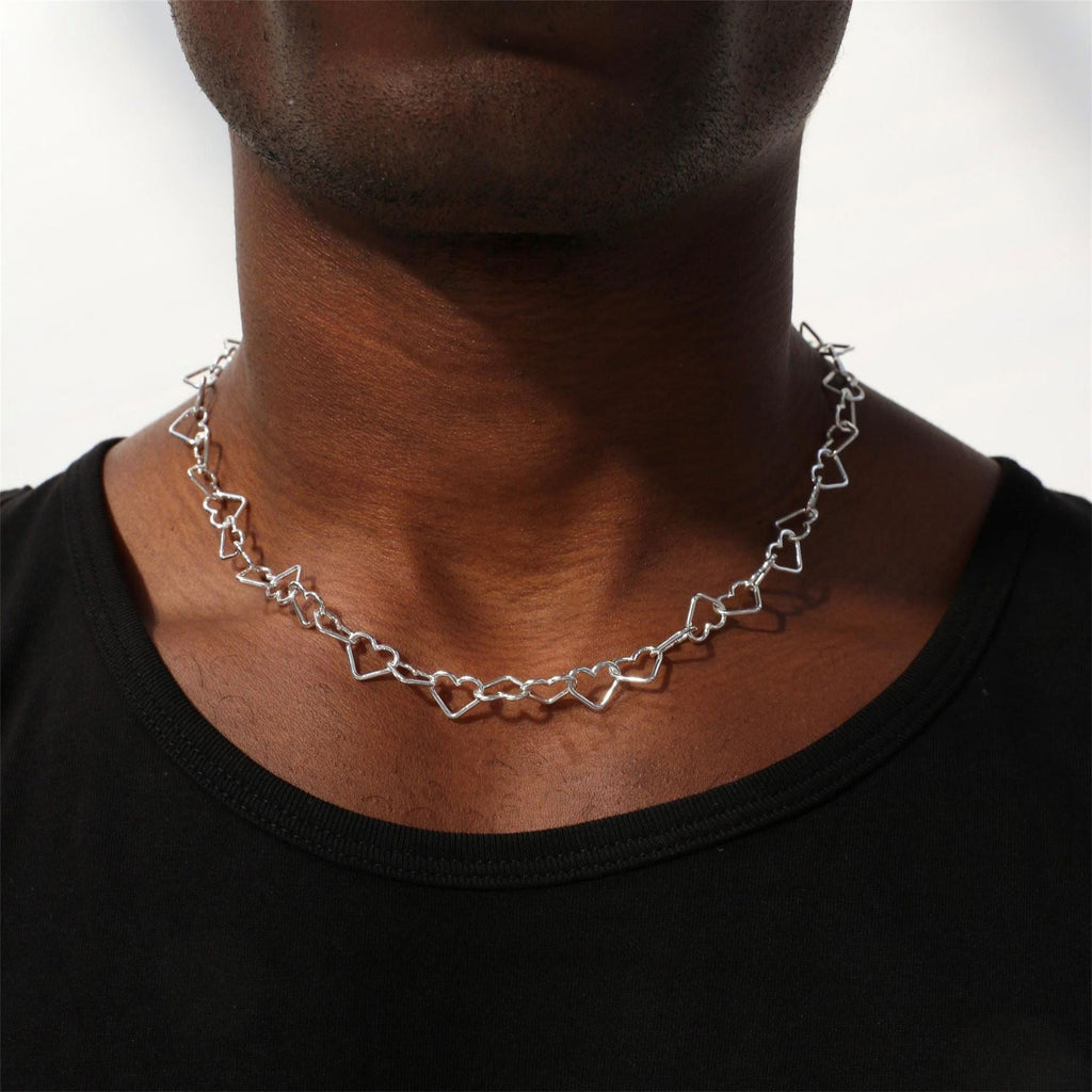 Common Lines Heart Link Necklace